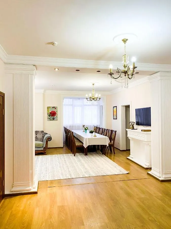 Трехкомнатные Апартаменты В Центре Левого Берега Г.Нур-Султан Nur-Sultan  Apartment